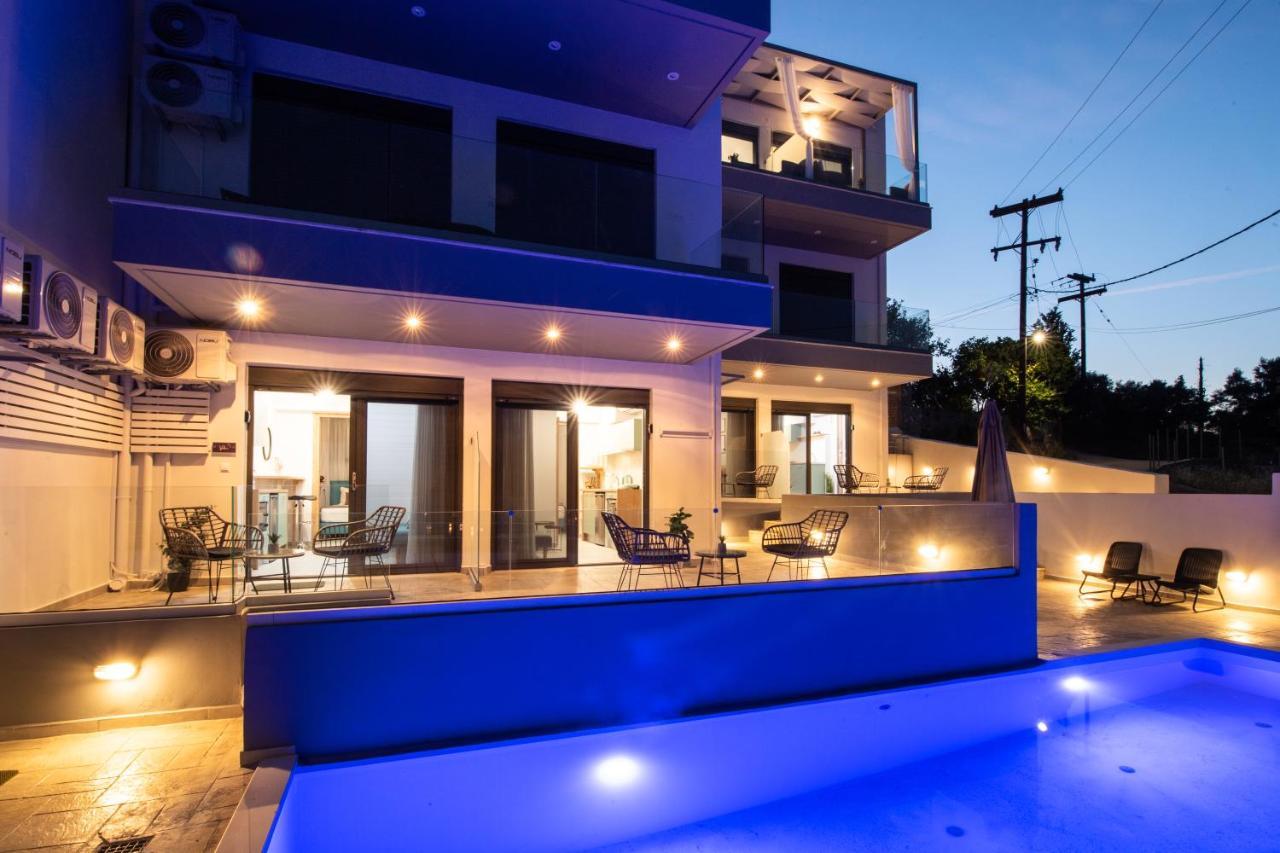 Clelia'S And Dione'S Design Studios Swimming Pool นิเกียนา ภายนอก รูปภาพ